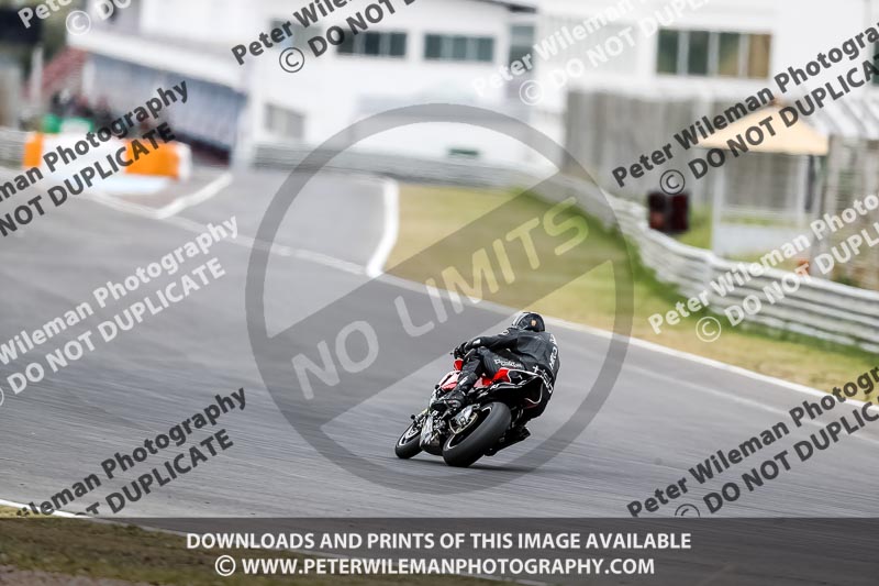 estoril;event digital images;motorbikes;no limits;peter wileman photography;portugal;trackday;trackday digital images